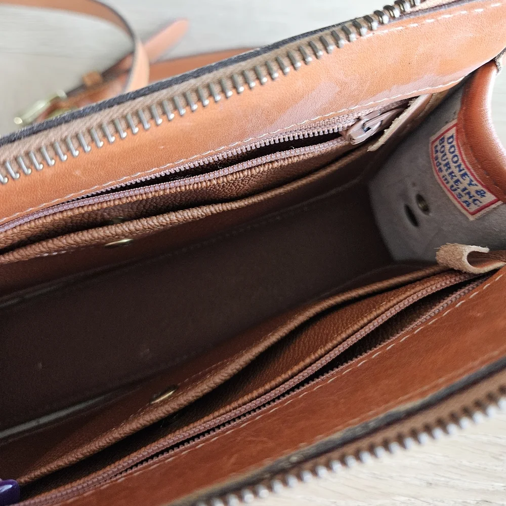 Dooney & Bourke Leather Crossbody Bag EUC - Picture 12 of 16